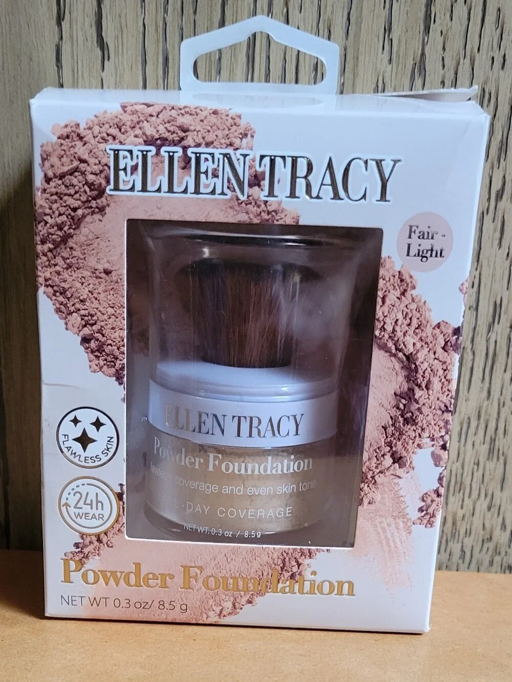 Ellen Tracy Loose Powder Foundation + Brush 24-Hour Wear & Coverage Fair-Light
